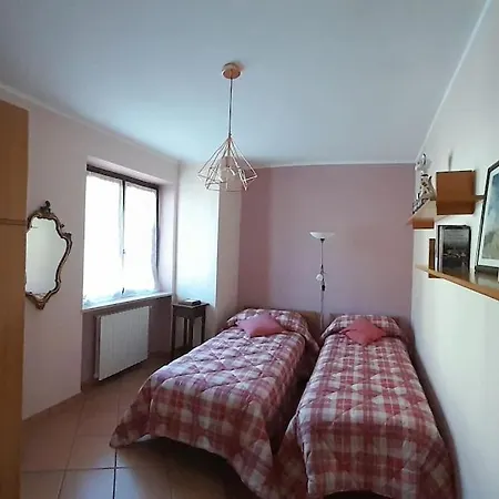 Casa Vacanze Le Tre Sorelle Torre Pellice Exterior photo